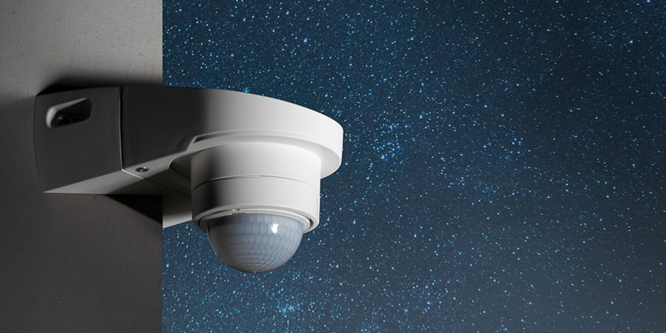 Bewegungsmelder 240° Grad bei Elektrobau Izzy in Frankfurt am Main