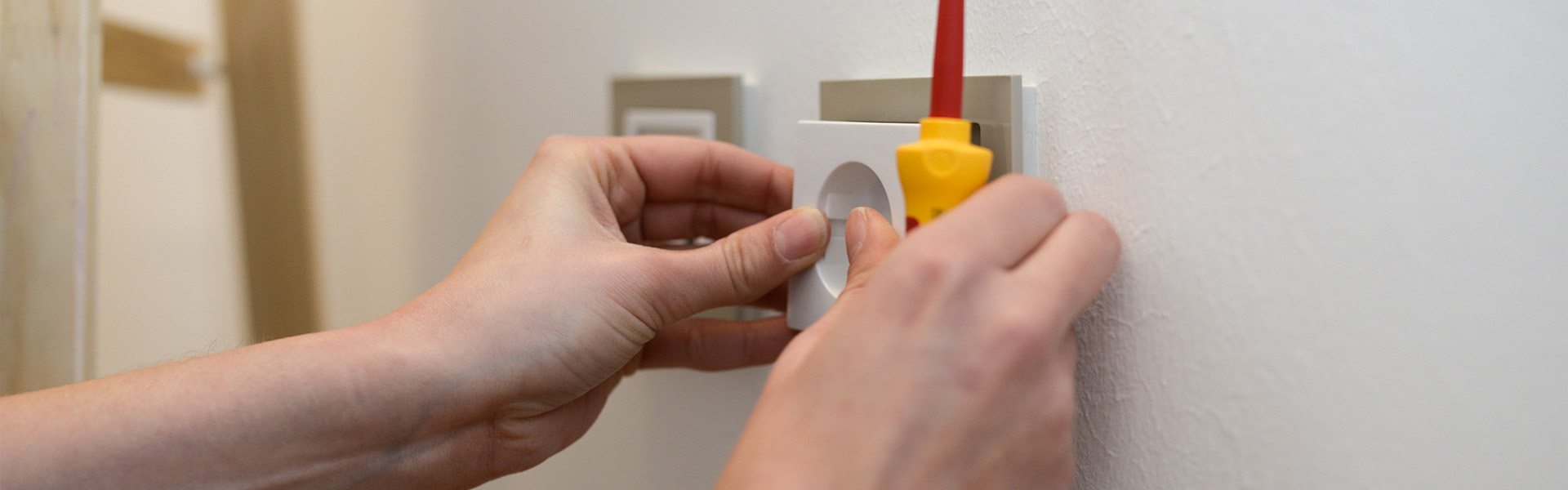 Elektrobau Izzy in Frankfurt am Main